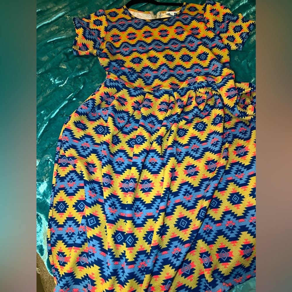 LULAROE AMELIA